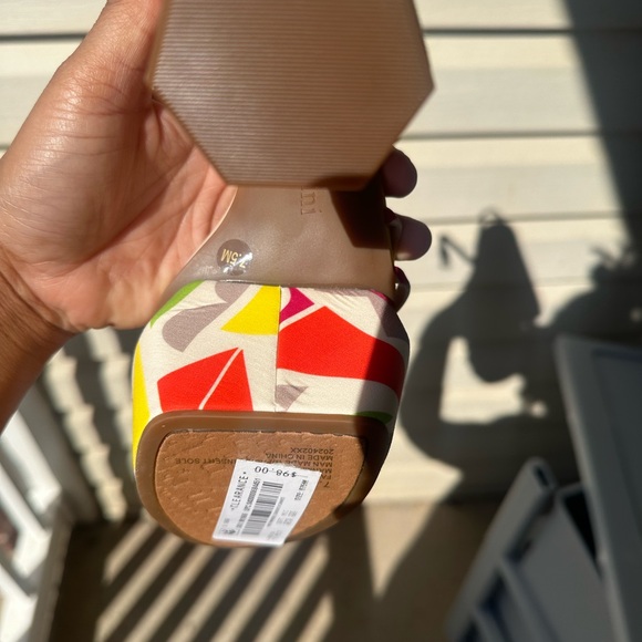 Never Worn Gianni Bini multi color platform heels - Picture 7 of 10